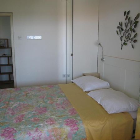 Apartment Petrinic V Pula Exterior photo