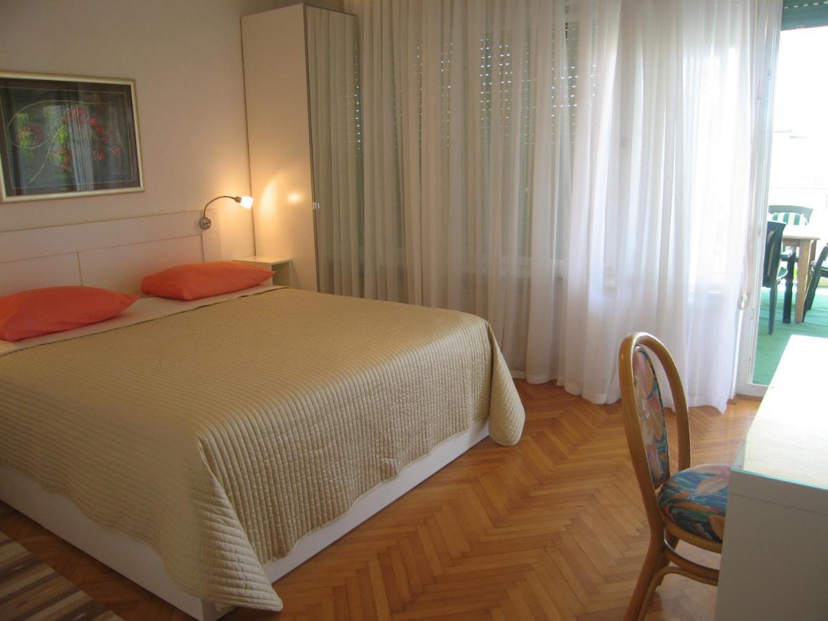 Apartment Petrinic V Pula Exterior photo