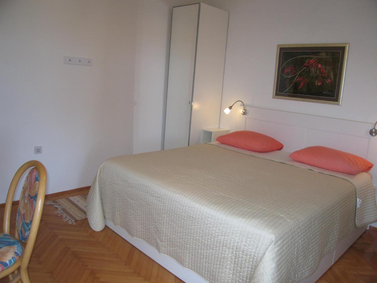 Apartment Petrinic V Pula Exterior photo
