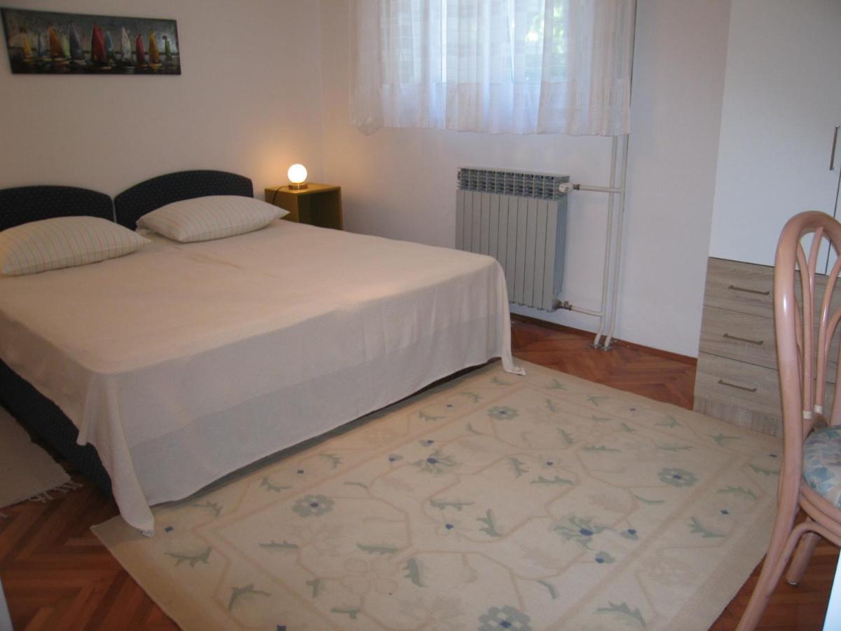 Apartment Petrinic V Pula Exterior photo