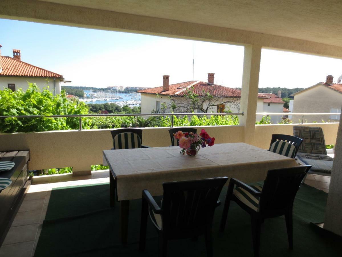 Apartment Petrinic V Pula Exterior photo