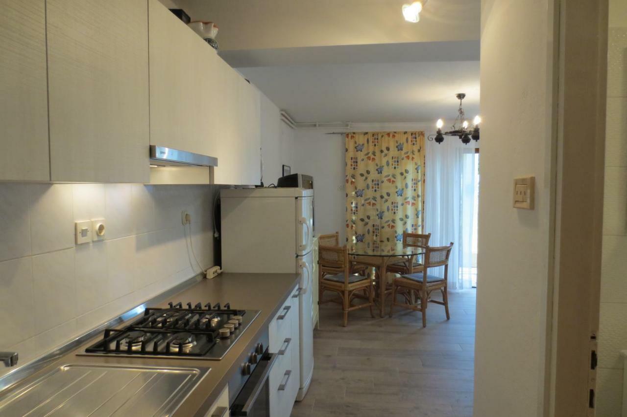 Apartment Petrinic V Pula Exterior photo