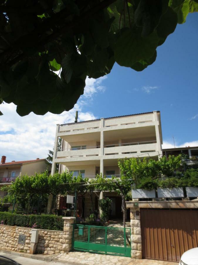 Apartment Petrinic V Pula Exterior photo