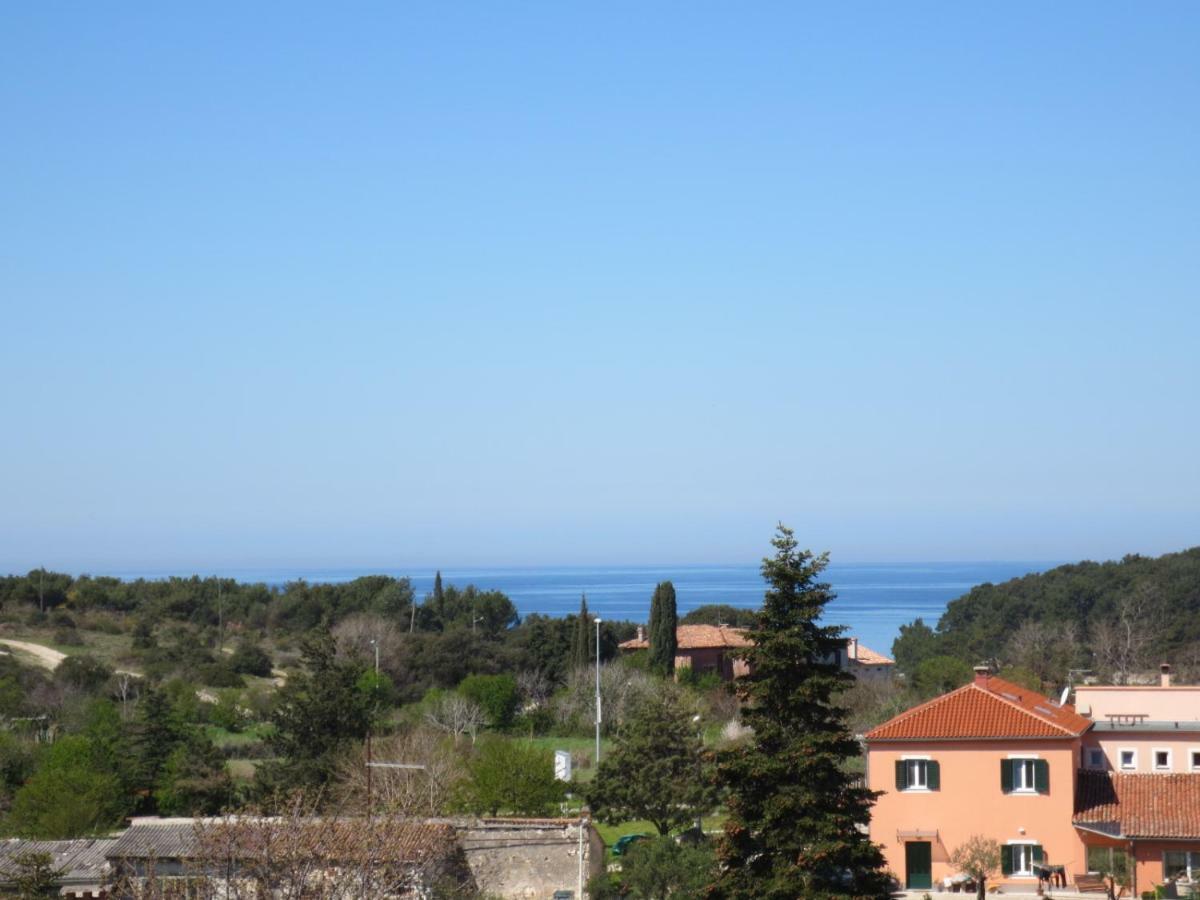 Apartment Petrinic V Pula Exterior photo
