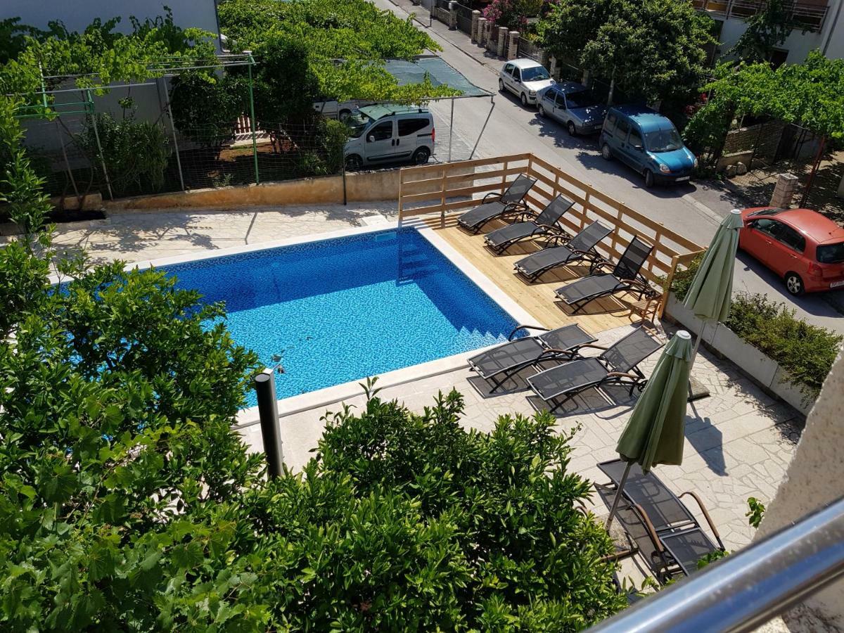 Apartment Petrinic V Pula Exterior photo
