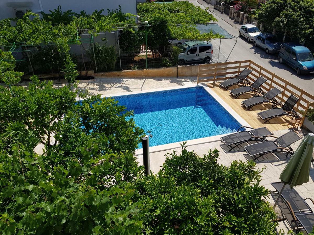 Apartment Petrinic V Pula Exterior photo