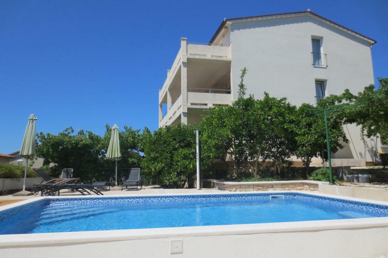 Apartment Petrinic V Pula Exterior photo