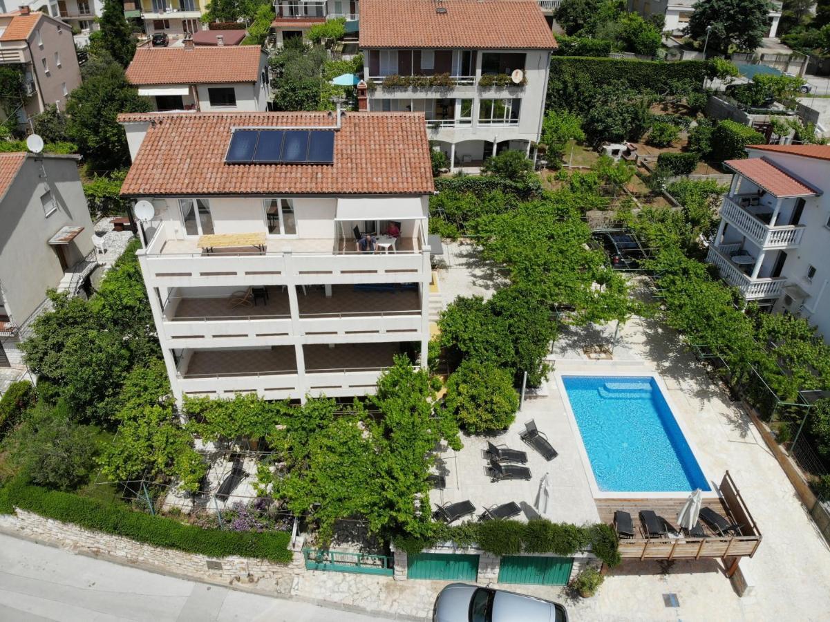 Apartment Petrinic V Pula Exterior photo